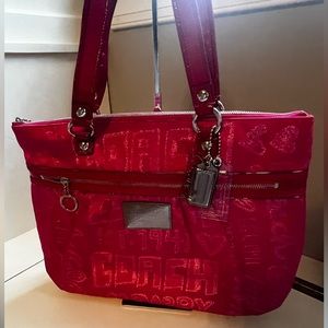 Authentic Coach Poppy Shoulder Bag in Excellent Condition